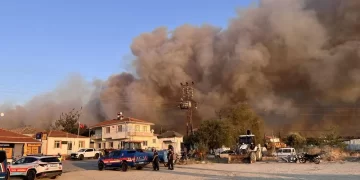 Çanakkale’deki orman yangınında ikinci gün! Havadan ve karadan müdahale sürüyor