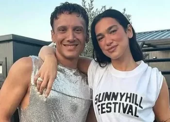 Edis ve Dua Lipa Kosova’da yan yana geldi! Ünlü yıldızı İstanbul’a davet etti