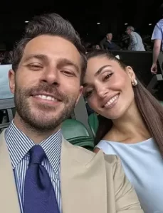 Hande Ercel Hakan Sabanci fotograflarini sildi1 habermeydan