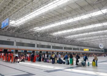 Bakan Uraloğlu açıkladı! 2 Havalimanı 4 tarihi rekor