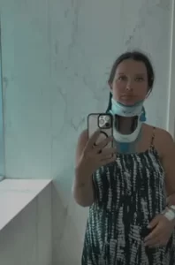 Irem Helvacioglu tatilde basina neler geldi2 habermeydan
