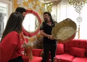 Kobra Murat’ın kızına takı şov! Altınlar havada uçuştu, dövizlerden şemsiye yapıldı