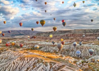 Balon Turizminde Yeni Rekor! Sıcak Hava Balonları Dünyaya Açıldı Balon Turizminde Yeni Rekor! Sıcak Hava Balonları Dünyaya Açıldı