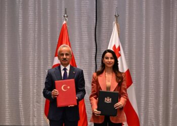 Türkiye-Gürcistan arasında 5 milyar dolarlık ticaret hacmi hedefi!
