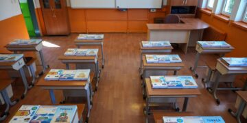 Ücretsiz ders kitapları sıralardaki yerini almaya başladı!