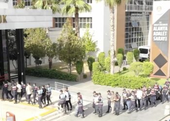 5 il merkezli “Yasa Dışı Bahis ve Nitelikli Dolandırıcılık” suçlarına yönelik operasyon 5 il merkezli “Yasa Dışı Bahis ve Nitelikli Dolandırıcılık” suçlarına yönelik operasyon