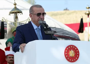 Cumhurbaşkanı Erdoğan, Ahlat’taki etkinlik alanında konuşma yapıyor Cumhurbaşkanı Erdoğan, Ahlat’taki etkinlik alanında konuşma yapıyor