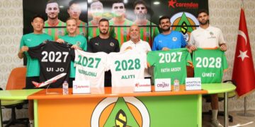 Alanyaspor, 5 futbolcusuyla sözleşme uzattı!