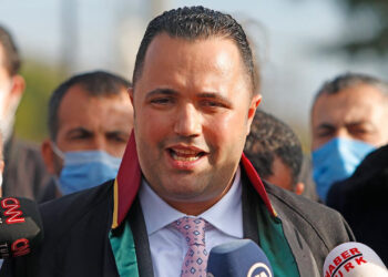 Avukat Rezan Epözdemir’in gözaltı süresi bir gün daha uzatıldı