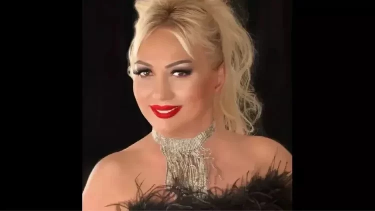 Şarkıcı Ayla Başar hayatını kaybetti.