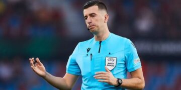 Başakşehir-Universitatea Craiova maçlarını yönetecek hakemler açıklandı!