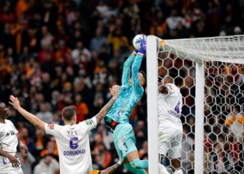 PSG’ye Giden Yıldız Yerine Berke Özer!