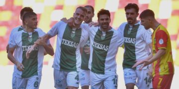 Bursaspor, Malatya’da gol olup yağdı!