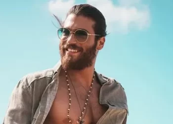 Can Yaman’dan ilgi çeken paylaşım: “Yaşlıyım, çirkinim, alkoliğim”
