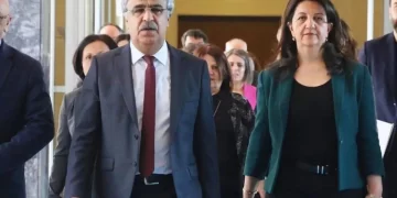 DEM Parti İmralı Heyeti Öcalan ile görüşmek için yola çıktı