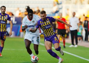 Eyüpspor, Alanyaspor’u 2 golle geçti!