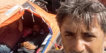 Fas açıklarında sürüklenen gemideki 3 Türk yardım bekliyor!