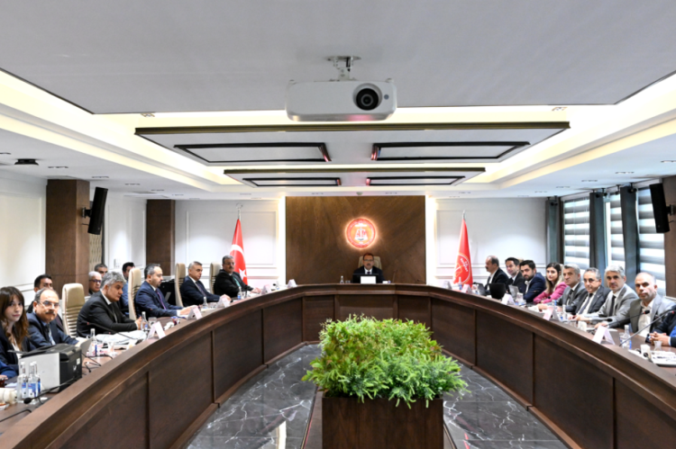 Kamu Görevlileri Hakem Kurulu, memur ve emekli zam oranlarını belirlemek üzere 3. toplantısını gerçekleştirdi.