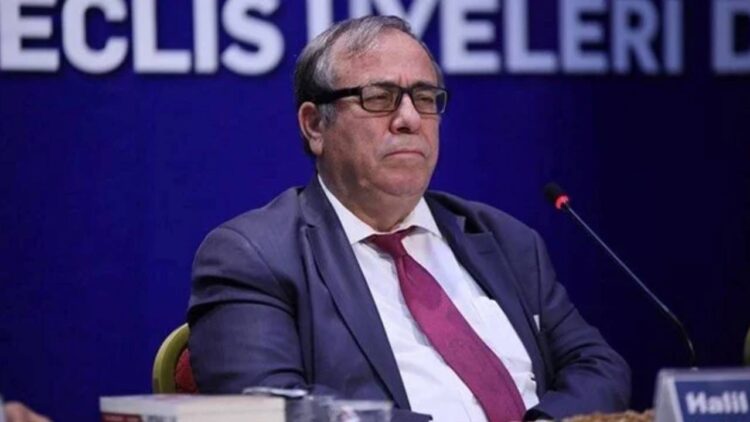 Eski sağlık bakanı Halil Şıvgın hayatını kaybetti.