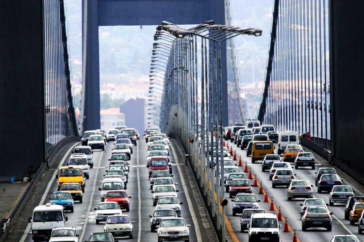 İstanbul trafiğine çözüm getirebilecek yeni bir uygulama gündemde.