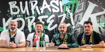 Kocaelispor, Karol Linetty’i resmen kadrosuna kattı!