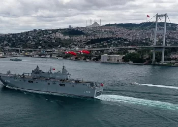 İstanbul Boğazı’nda TEKNOFEST Mavi Vatan geçit töreni