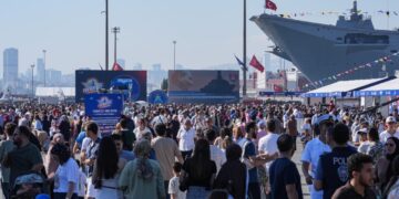 TEKNOFEST’te Mavi Vatan coşkusu: TCG Anadolu ziyaretçi akınına uğradı