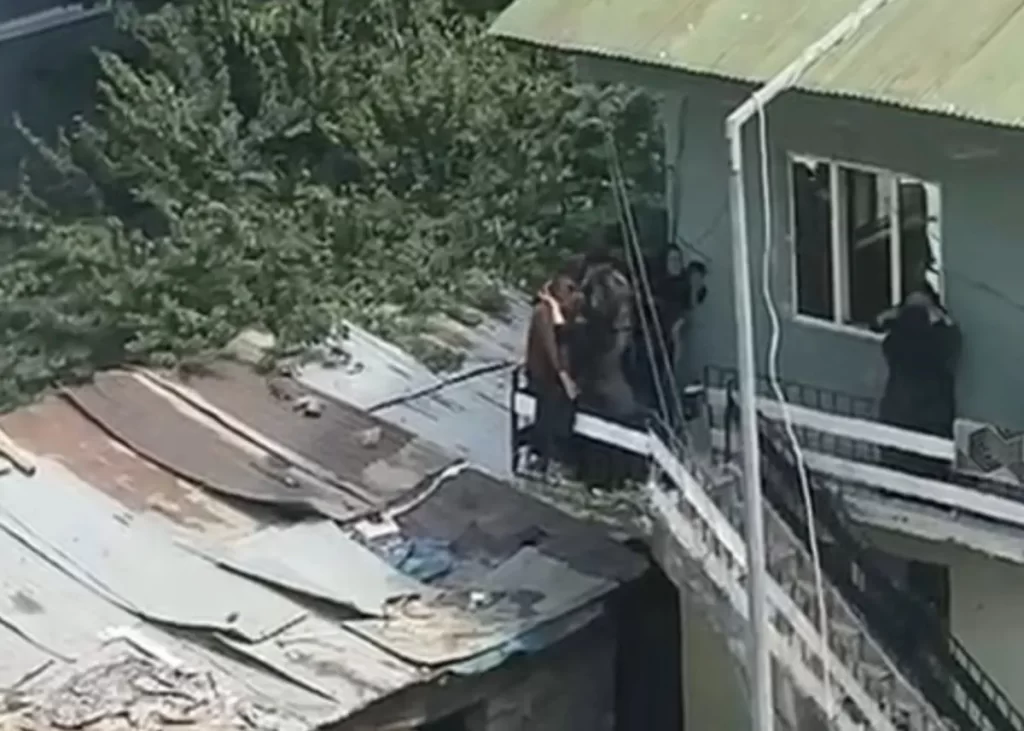 musta suriyeli iki aile arasinda yumruklu sopali kavga habermeydan