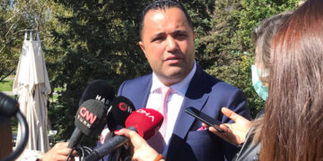 Avukat Rezan Epözdemir gözaltına alındı