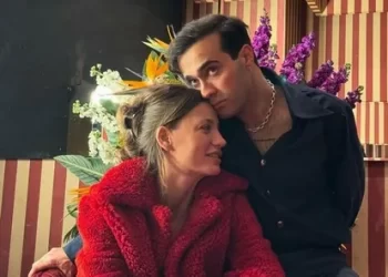 Serenay Sarıkaya ve Mert Demir’i vize değil konser ayırdı!