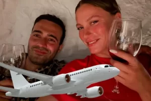 serenay sarikaya mert demiri vize degil konser ayirdi1 habermeydan