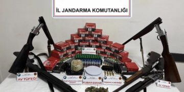 Sinop’ta, Jandarma’dan uyuşturucu ve silah operasyonu!