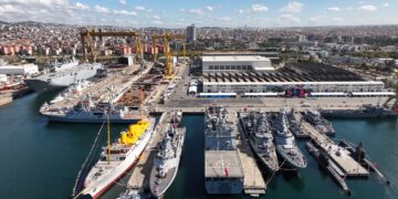 TEKNOFEST Mavi Vatan etkinliği ziyaretçilere kapılarını açtı