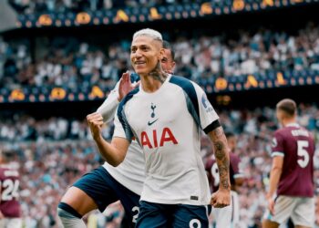 Tottenham, Burnley’i 3 golle geçti!