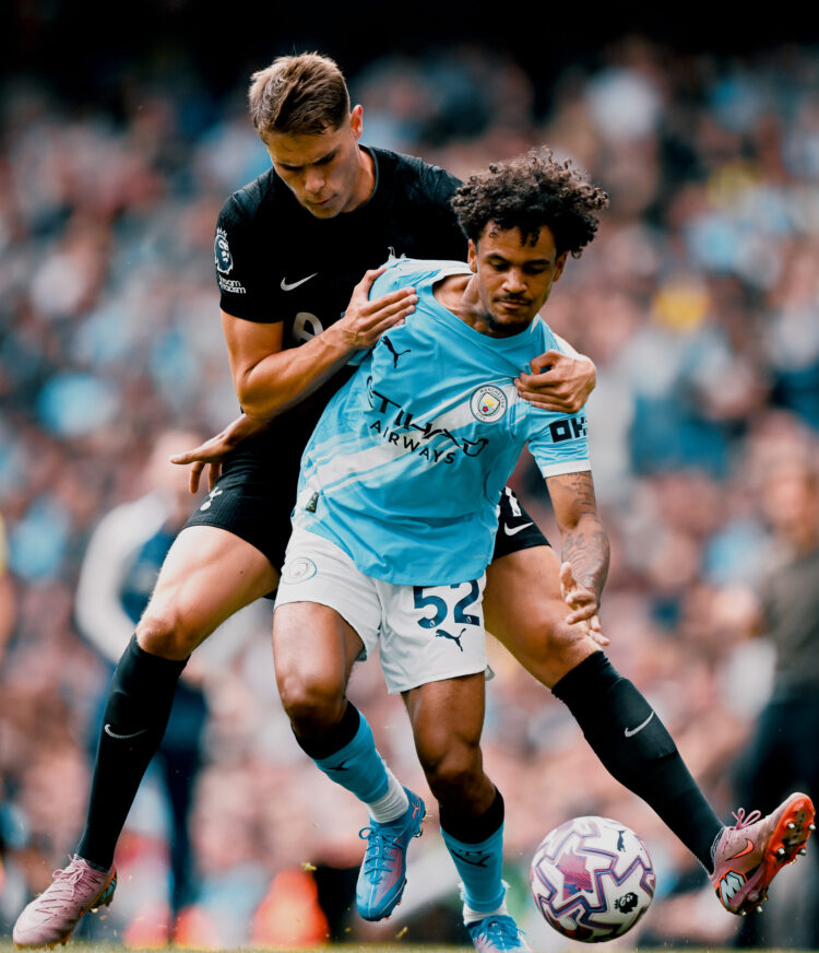 tottenham manchester cityi deplasmanda 2 golle gecti habermeydan e1755960828374