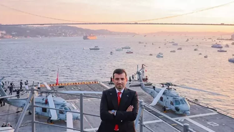İstanbul Boğazı bugün tarihi bir görsel şölen sahnesine dönüşüyor.
