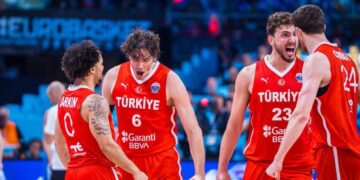 12 Dev Adam, EuroBasket’te 8’de 8’le Finalde!