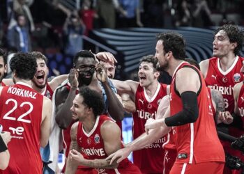 12 Dev Adam, FIBA dünya sıralamasında 15 sıra yükseldi!