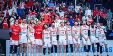 12 Dev Adam’dan 4’te 4!