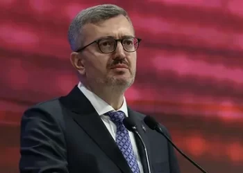 İletişim Başkanı Duran: 300 bininci konutumuzun anahtarını Malatyalı kardeşlerimize teslim ediyoruz