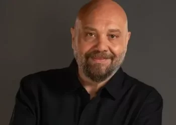 Ahmet Mümtaz Taylan 4 ayda 18 kilo verdi Ahmet Mümtaz Taylan 4 ayda 18 kilo verdi