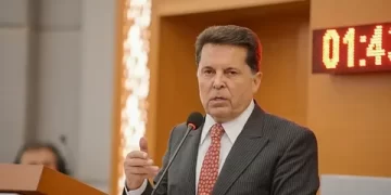 Ahmet Özer kimdir? Kaç yaşında ve nereli?