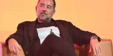 Ata Demirer’in büyük aşk mutluluğu tüm hızıyla devam ediyor