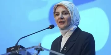 Bakan Göktaş: 383 bin 684 annemizin hesabına 3,5 milyar lira aktardık