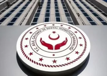 Bakanlık Batman’da sokakta uyuyan çocuk için harekete geçti