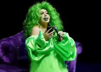 Bülent Ersoy: ‘Ben kendimi kurtarırım, Saray sizi duymasın’