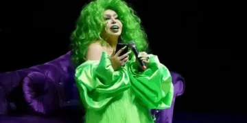 Bülent Ersoy: ‘Ben kendimi kurtarırım, Saray sizi duymasın’