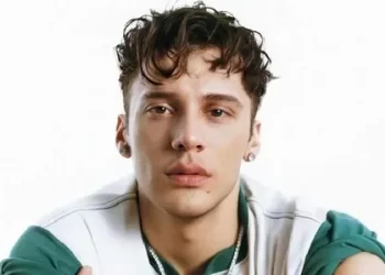 Edis ve Demet Akalın arasında güldüren konuşma!