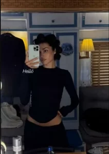 Hande Ercel ayrilik sonrasi Merhaba diyerek paylasim yapti1 habermeydan