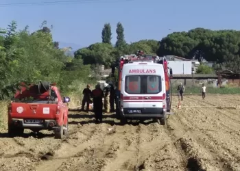 İzmir’de eğitim helikopteri düştü! Bir pilot hayatını kaybetti